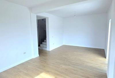 Casă cu 4 camere cu Teren 410 Mp în Cug - 13