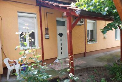 Casă cu 3 camere în Central - 1