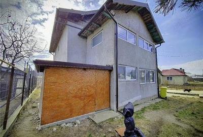 Casă cu 5 camere cu Teren 342 Mp în Costești - 1