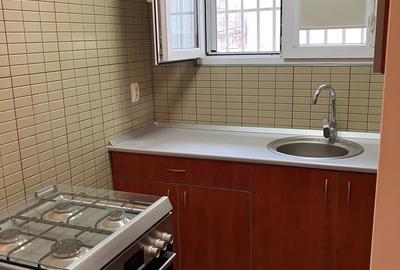 Apartament cu 2 camere semidecomandat, mobilat în Vitan