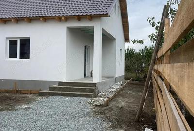 Casa Lumina, 90 mp utili, zona cu infrastructura, pre? 95000 euro Casa Lumina, 90 mp utili, zona cu infrastructura, pre? 95000 euro - 3