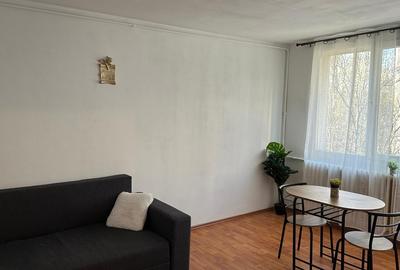 Garsonieră decomandată în Drumul Taberei
