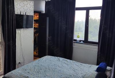 Apartament cu 3 camere semidecomandat în 1 Decembrie - 2