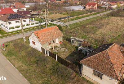 Casă cu 2 camere cu Teren 1570 Mp în Ghioroc - 16