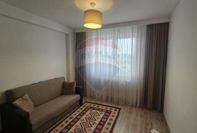 Apartament cu 3 camere decomandat, mobilat în Tractorul - 8