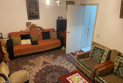 Apartament cu 2 camere semidecomandat în Pajura