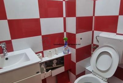 Apartament cu 3 camere decomandat în Berceni