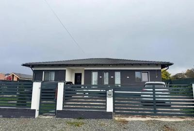 Casă cu 4 camere cu Teren 720 Mp în Satu Nou de Sus - 9