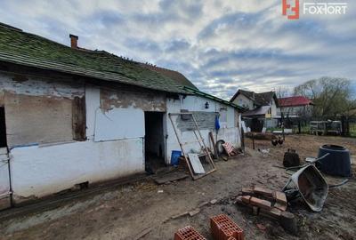 Teren Construcții intravilan de 1300 mp, în Jebel - 9