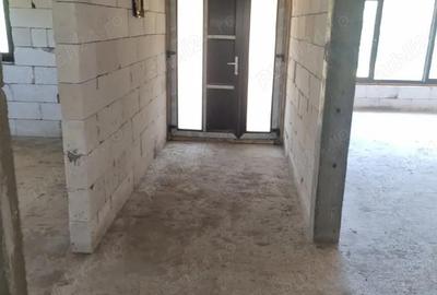 Casă cu Teren 1233 Mp în Odaia Manolache - 8