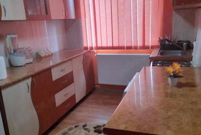 Apartament cu 3 camere decomandat în Central - 2