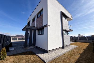 Casă individuală cu 4 camere cu Teren 518 Mp în Sânpetru - 2