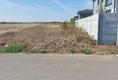 Teren de 400 mp, în Zurbaua
