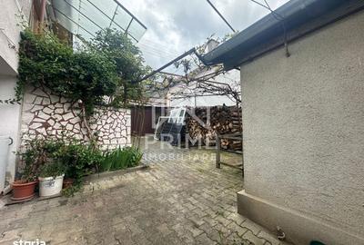 Casă cu 4 camere în Central