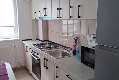 Garsonieră decomandată în Central