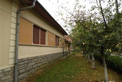 Casă cu 6 camere în Finiș - 1