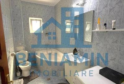 Casă cu Teren 703 Mp în Central - 2