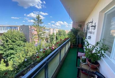 Apartament cu 4 camere decomandat în Miorița - 1