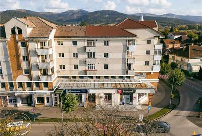 Apartament cu 6 camere decomandat în Central - 15