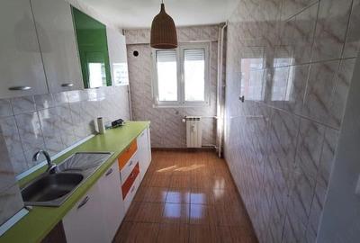Apartament cu 2 camere semidecomandat în Baba Novac