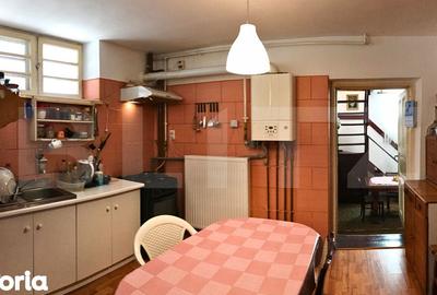 Apartament cu 4 camere în Micro 4 - 9