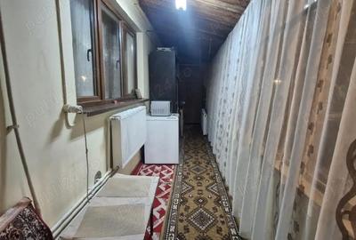 Apartament cu 2 camere semidecomandat în Rovine - 1