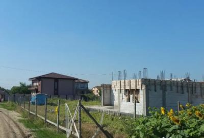 Teren de 400 mp, în Lazu - 2