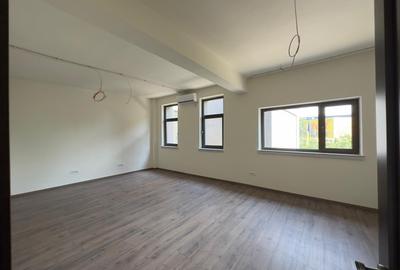 Spatii birouri, showroom, de la 100mp la 220mp, fata Carrefour Felicia - 3