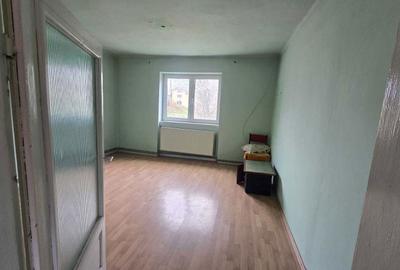 Casă cu 4 camere în Central - 4