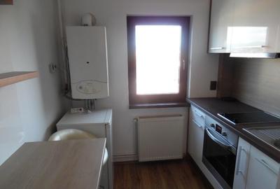 Inchiriez garsoniera in Deva, Saturn (Politie), et. 3 - 10