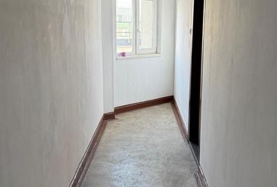 Apartament cu 3 camere semidecomandat, mobilat în Titulescu - 14