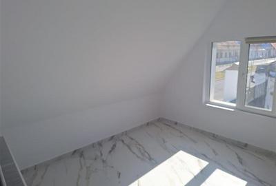 Casă individuală cu 6 camere cu Teren 500 Mp în Exterior Est - 5