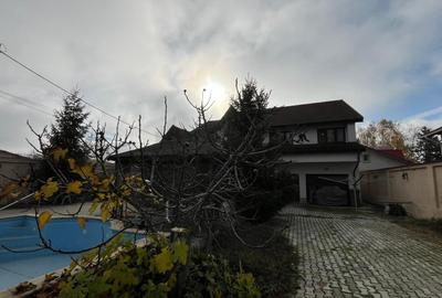 Casă individuală cu 6 camere cu Piscina în Central - 2