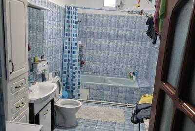 Casa 3 Camere, Baie, Bucatarie, 2 Bai Centru - Tomis 2, eMag - 142m - 1