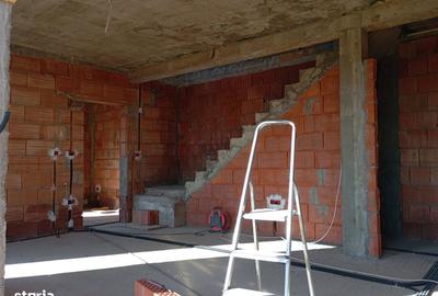 Casă cu 5 camere cu Teren 200 Mp în Giroc - 3