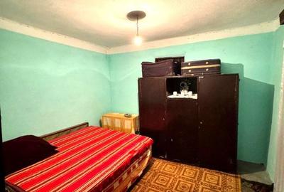Casă cu 6 camere cu Teren 2060 Mp în Perișor - 2