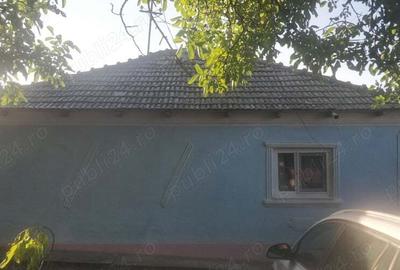 Vand casa in satul Feredeni - 2