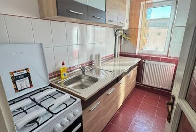 Apartament de vanzare, cu 2 camere, 40 mp, zona Hotvon - 5