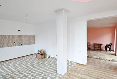 Casă cu 5 camere cu Teren 2000 Mp în Exterior Sud - 5