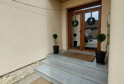 Apartament cu 3 camere decomandat în Central - 18