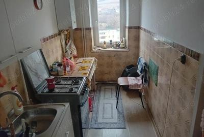 Apartament cu 4 camere decomandat în Dărmănești - 11