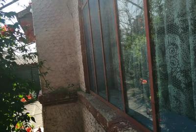 Teren intravilan de vanzare pe care se afla o casa batraneasca - 11