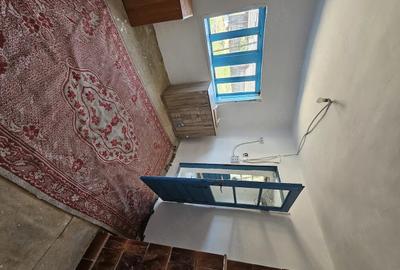 Casă cu 4 camere cu Teren 1300 Mp în Gurbănești - 2