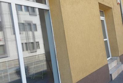 Spațiu comercial, de 50 mp, în Central - 2