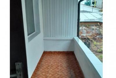 Casă cu 5 camere cu Teren 400 Mp în Vitan - 4