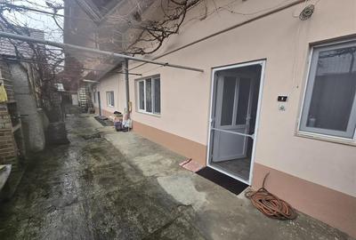 Duplex cu 3 camere cu Canalizare în Central - 12