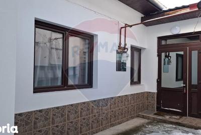 Casă cu 2 camere decomandat cu Teren 102 Mp în Ultracentral - 10