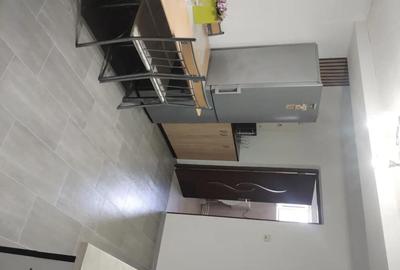 Casă cu 2 camere cu Teren 1280 Mp în Central - 3