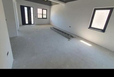 Casă cu 3 camere în Central - 3