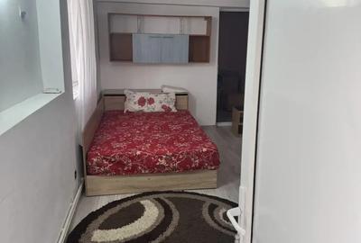 Inchiriez 2 camere la curte , baie si bucatarie separate - 1
